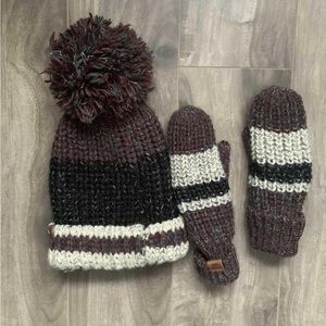 Roots Chunky Cabin Toque + Mitts